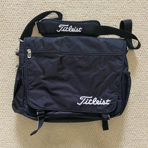 Titleist Other - SOLD- Titleist Laptop Messenger Travel Bag. Excellent Condition.